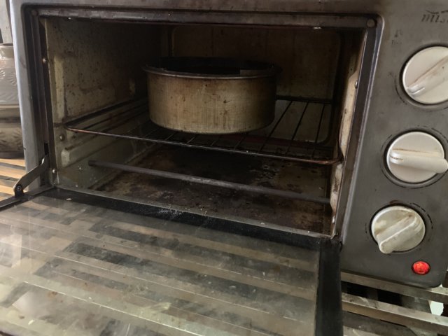 オーブンでガトーショコラを焼く