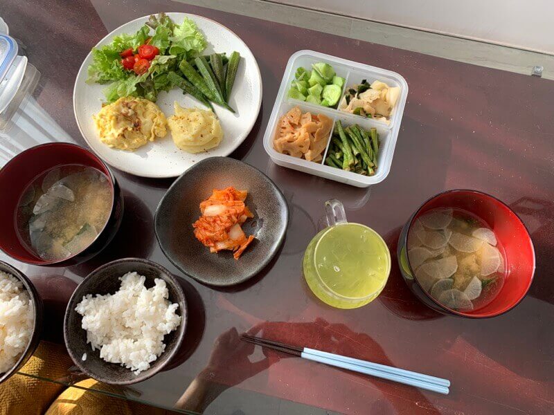 タッパーにつめたお惣菜