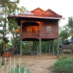 カンボジアの高床式住居