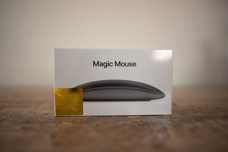 買ってもらったMagic Mouse 2の箱