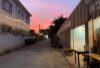 店前から見た夕日